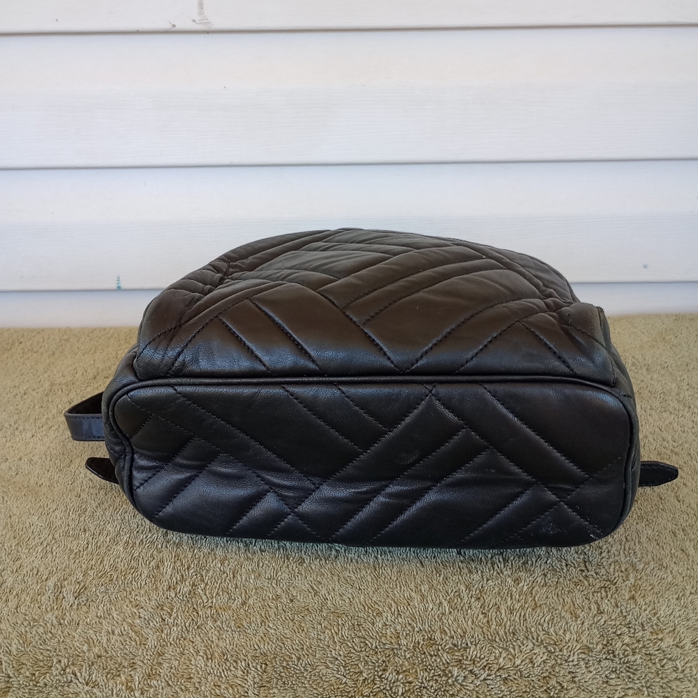 MK Abbey MD Quilted Backpack ( Leather) - Picture 5 of 12